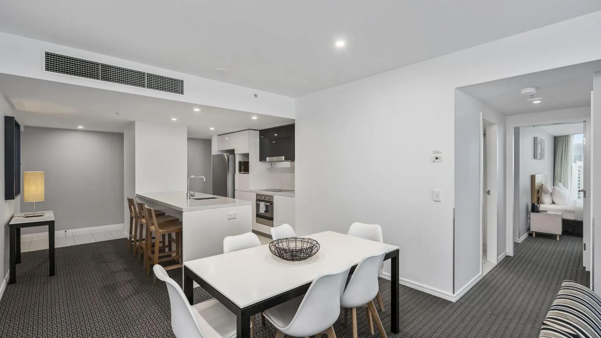 Апартаменты Orchid Residences - Hr Surfers Paradise Голд-Кост