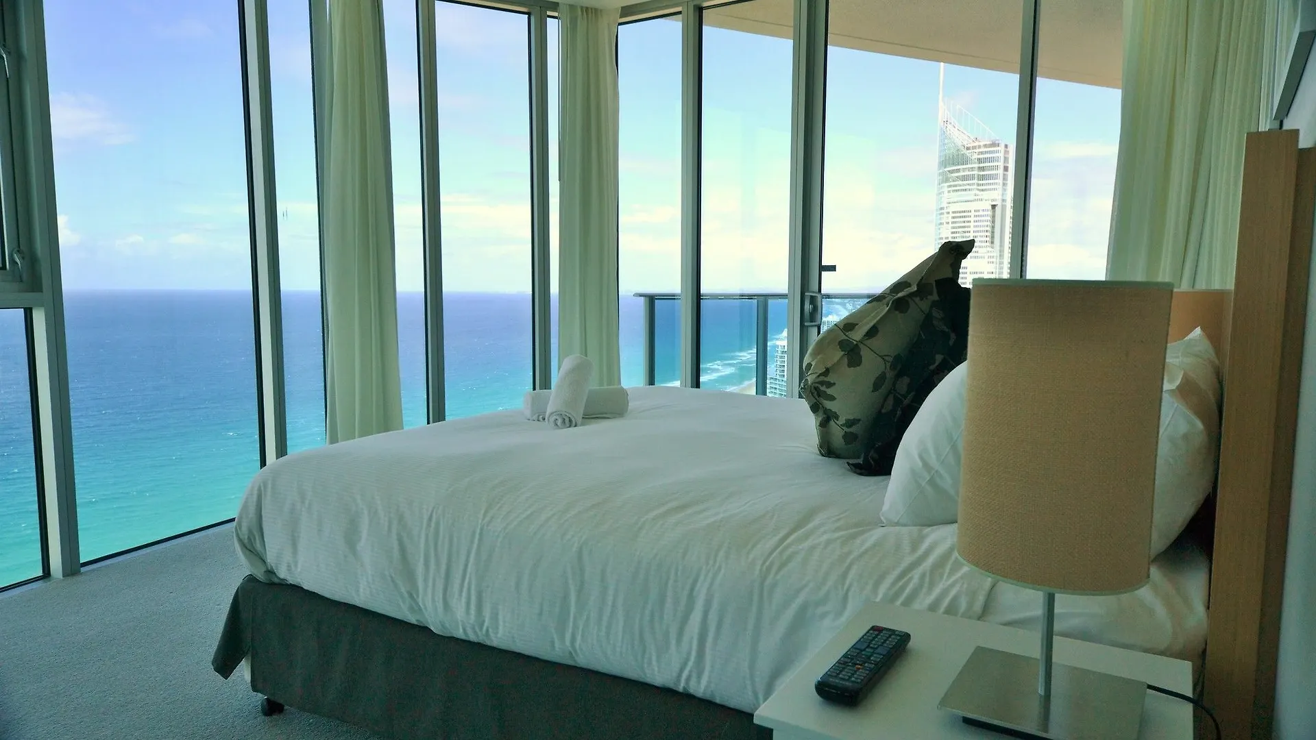 Апартаменты Orchid Residences - Hr Surfers Paradise Голд-Кост