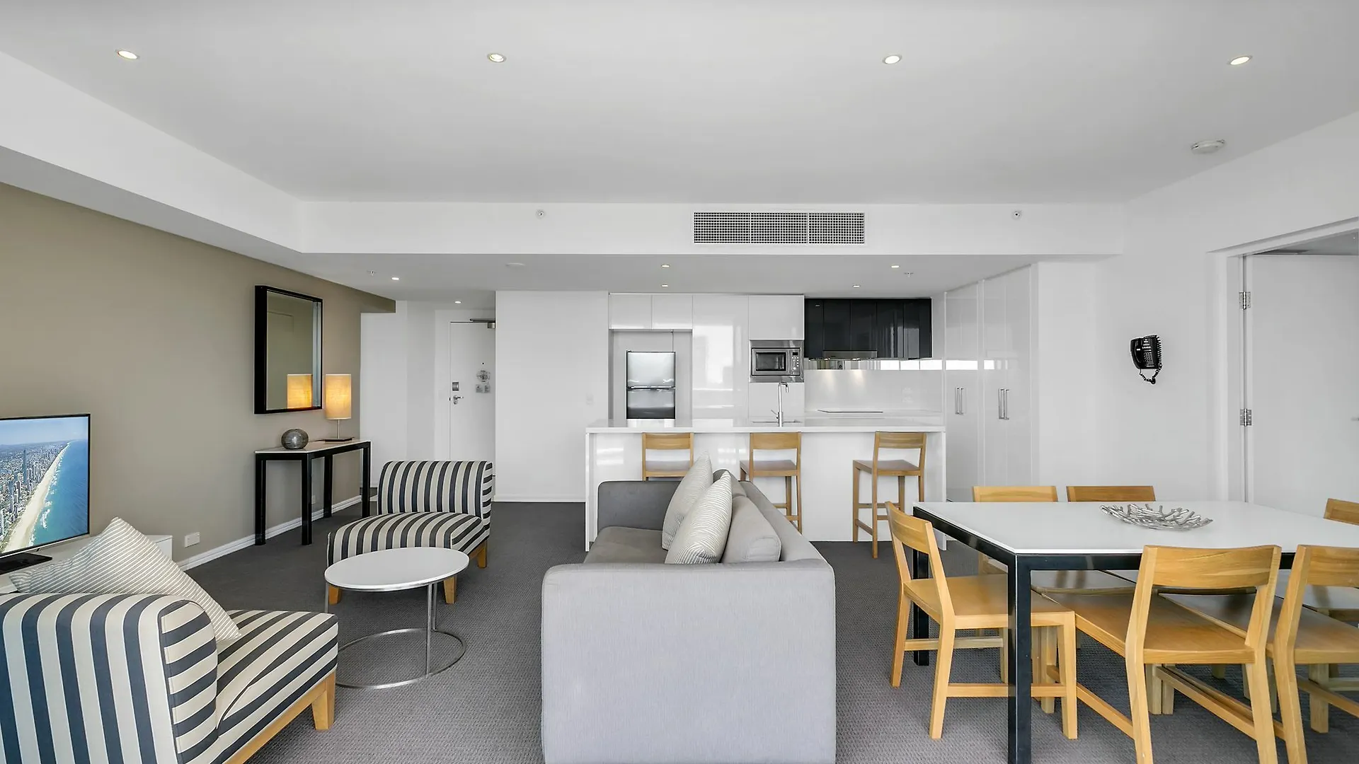 Апартаменты Orchid Residences - Hr Surfers Paradise Голд-Кост